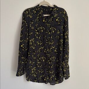 Banana Republic 100% Silk Button Down Blouse